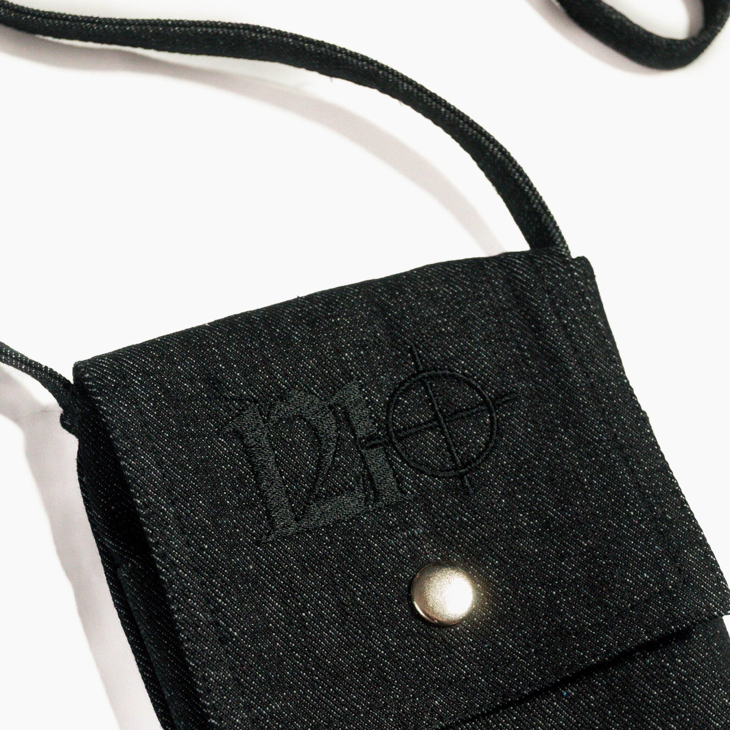 SLING BAG 04