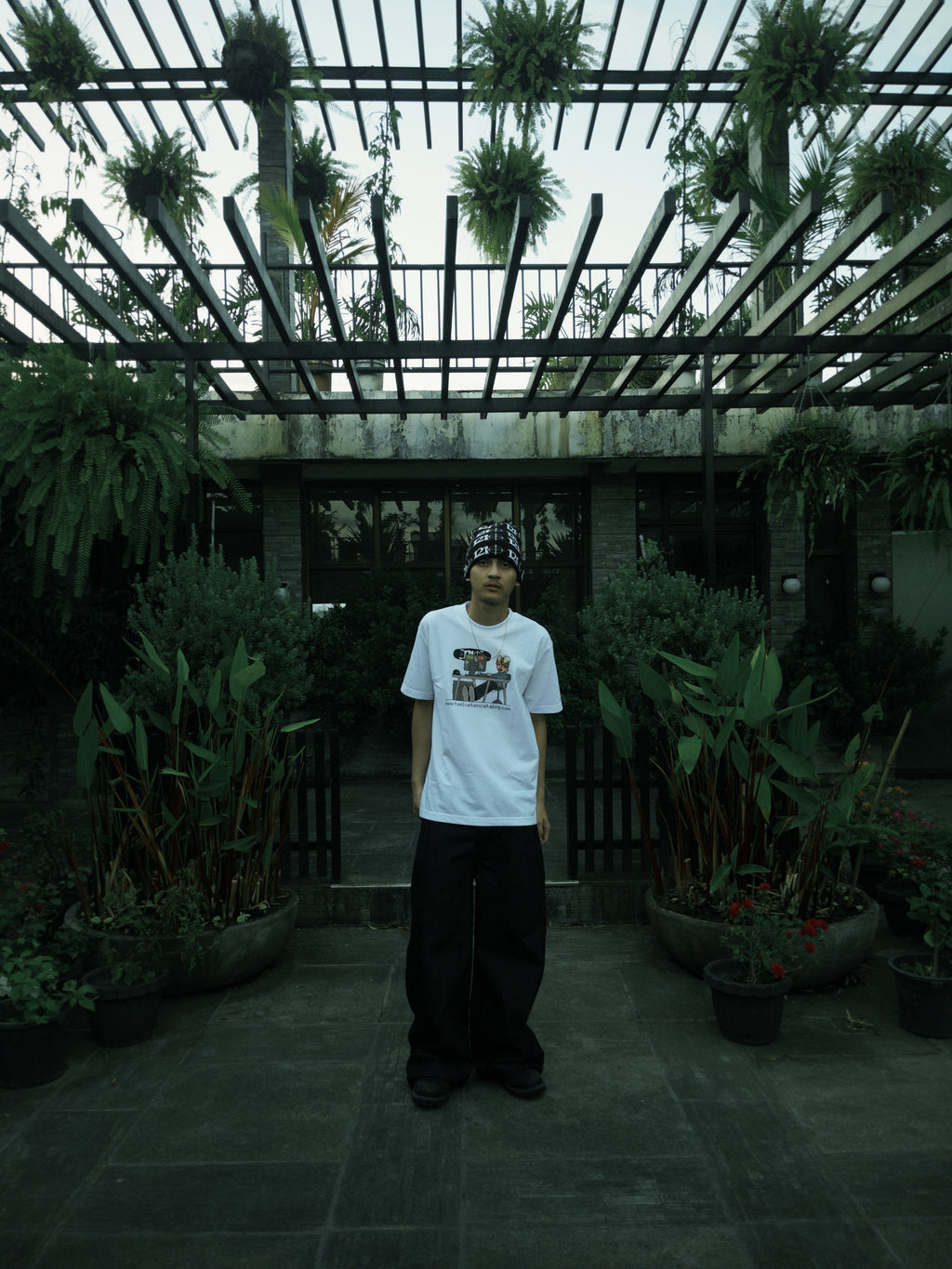 GRAPHIC TEE 020